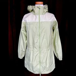 Columbia woman’s rain jacket, size: S, preowned